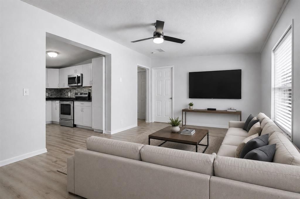 En Venta: $320,000 (3 camas, 2 baños, 920 Pies cuadrados)