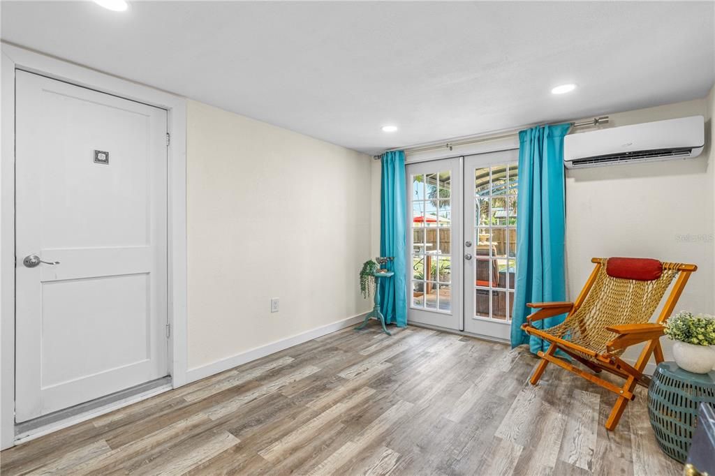 En Venta: $329,000 (2 camas, 2 baños, 1004 Pies cuadrados)