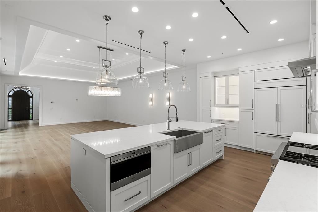 For Sale: $8,995,000 (5 beds, 5 baths, 4742 Square Feet)