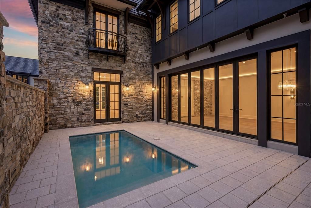 For Sale: $8,995,000 (5 beds, 5 baths, 4742 Square Feet)