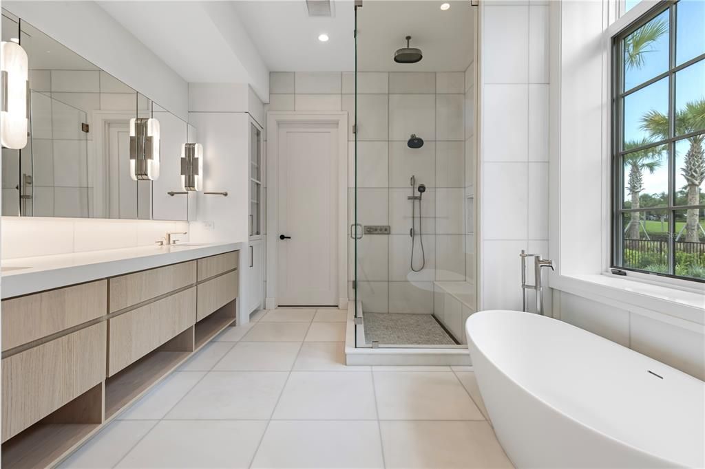 For Sale: $8,995,000 (5 beds, 5 baths, 4742 Square Feet)