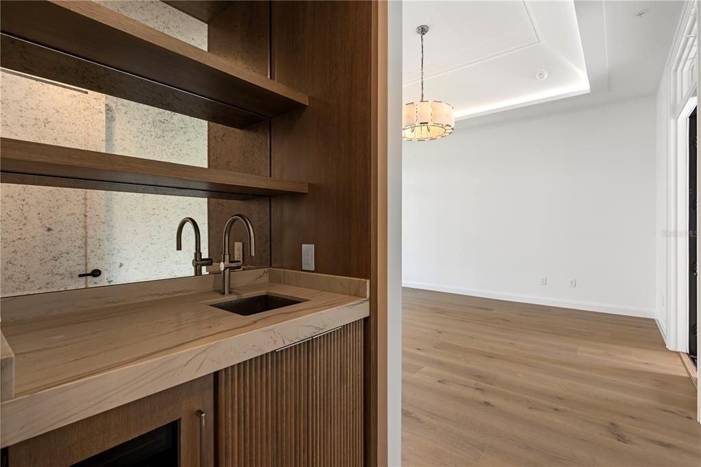 For Sale: $8,995,000 (5 beds, 5 baths, 4742 Square Feet)