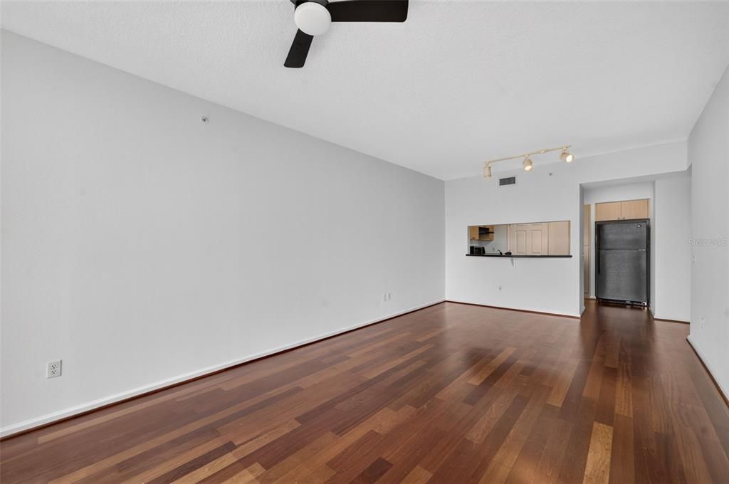 En Venta: $368,000 (2 camas, 2 baños, 1157 Pies cuadrados)