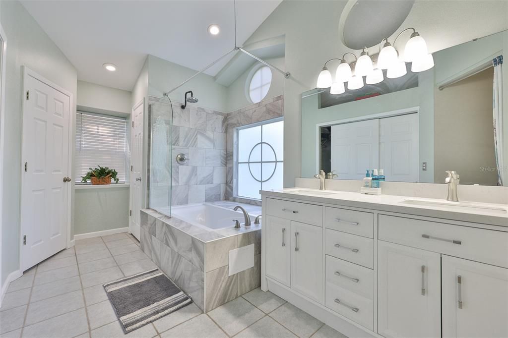 For Sale: $330,000 (4 beds, 2 baths, 1910 Square Feet)