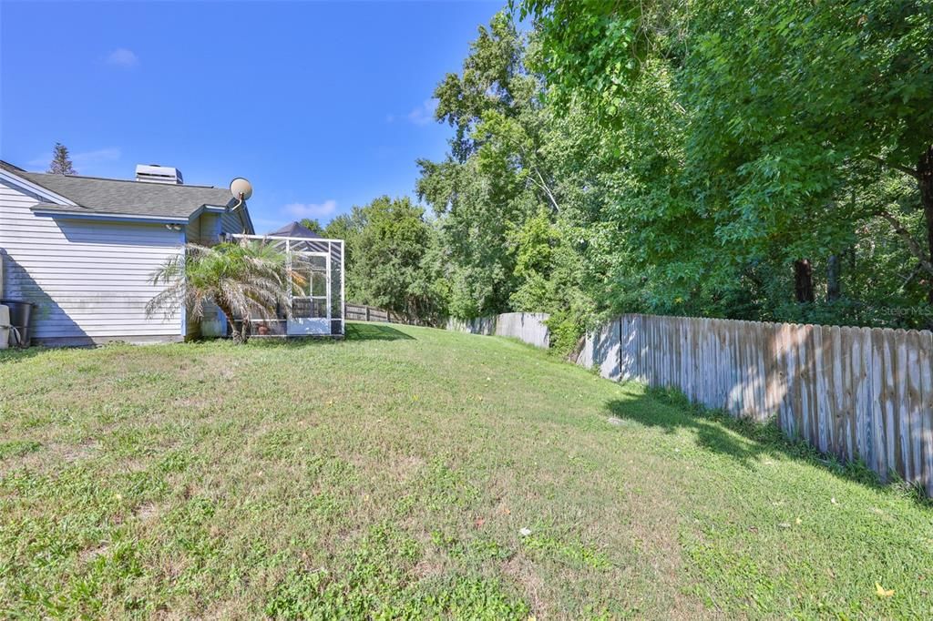 For Sale: $330,000 (4 beds, 2 baths, 1910 Square Feet)