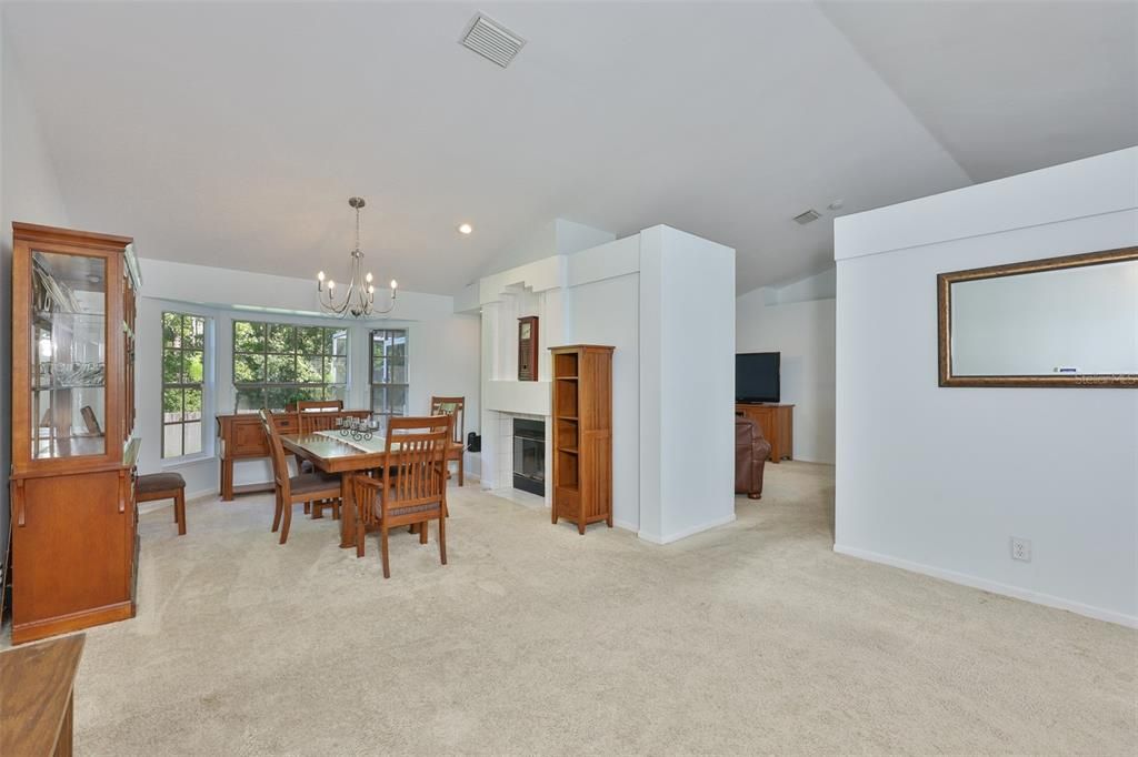 For Sale: $330,000 (4 beds, 2 baths, 1910 Square Feet)