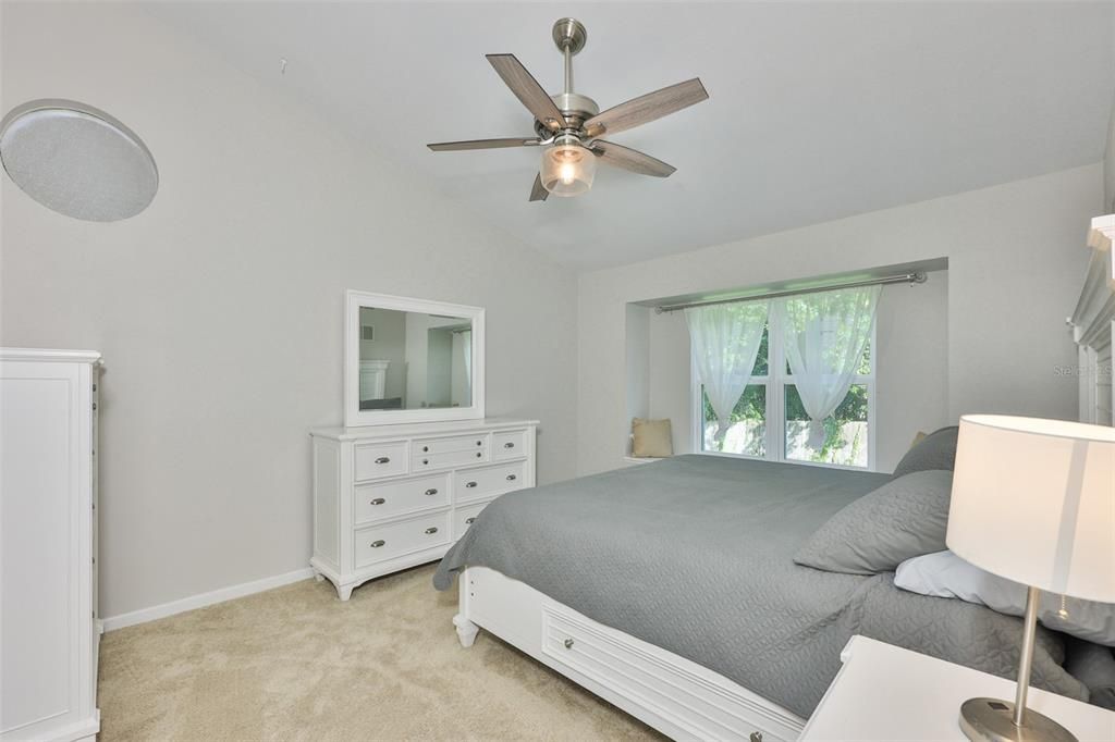 For Sale: $330,000 (4 beds, 2 baths, 1910 Square Feet)