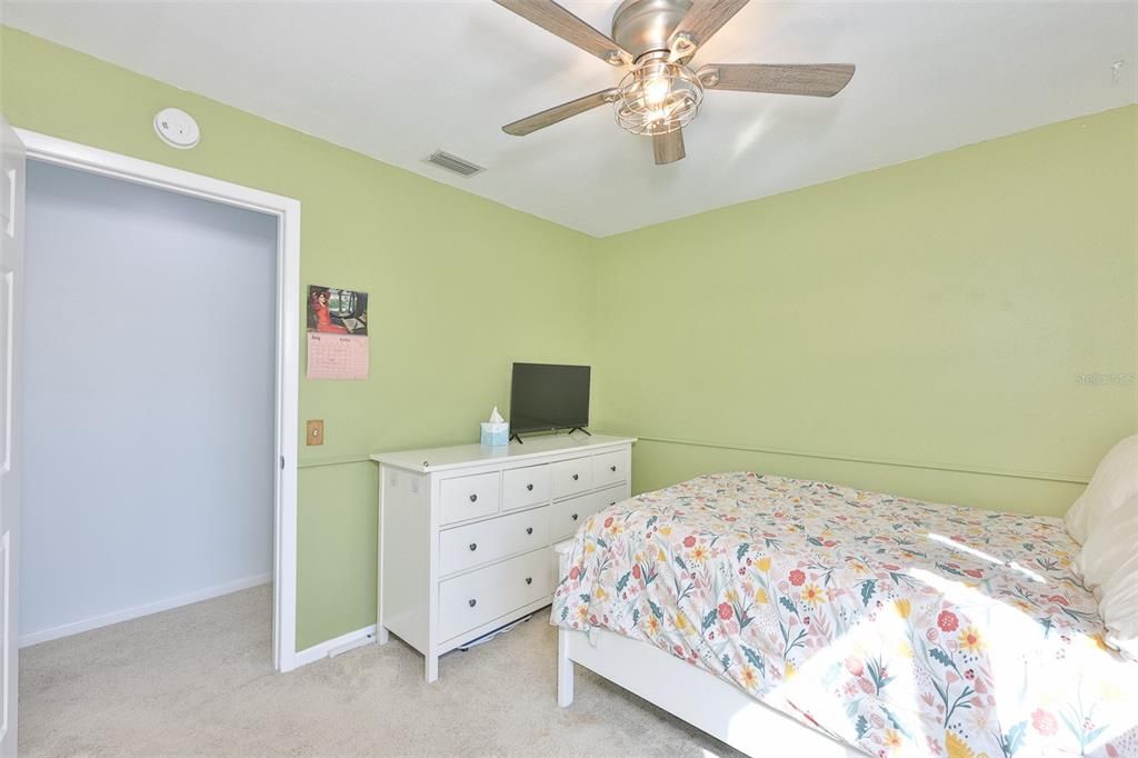 For Sale: $330,000 (4 beds, 2 baths, 1910 Square Feet)