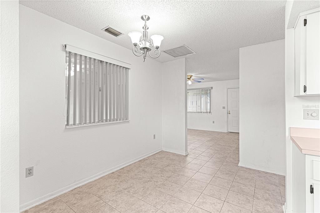 En Venta: $179,900 (2 camas, 2 baños, 988 Pies cuadrados)