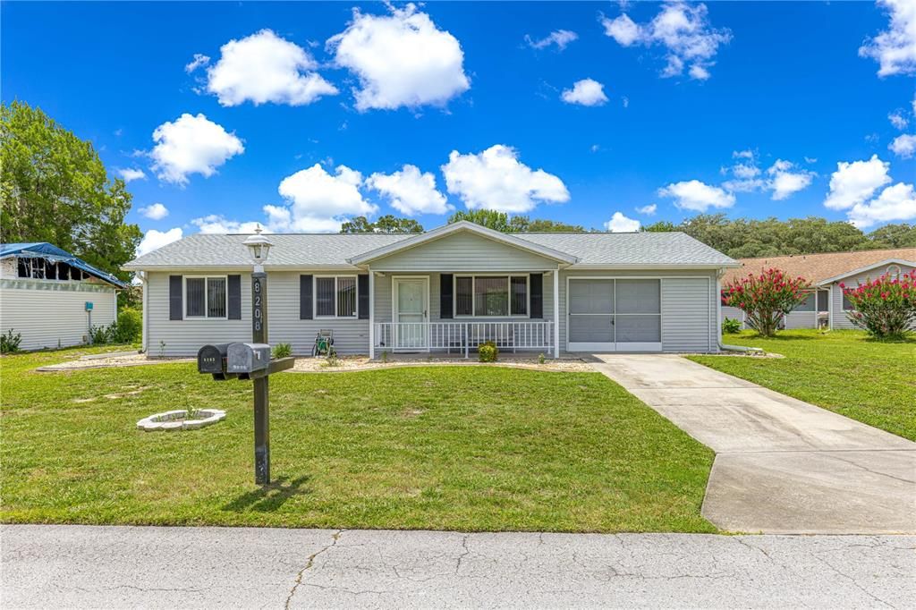 En Venta: $179,900 (2 camas, 2 baños, 988 Pies cuadrados)