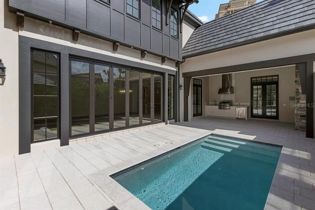 En Venta: $8,395,000 (4 camas, 4 baños, 4592 Pies cuadrados)