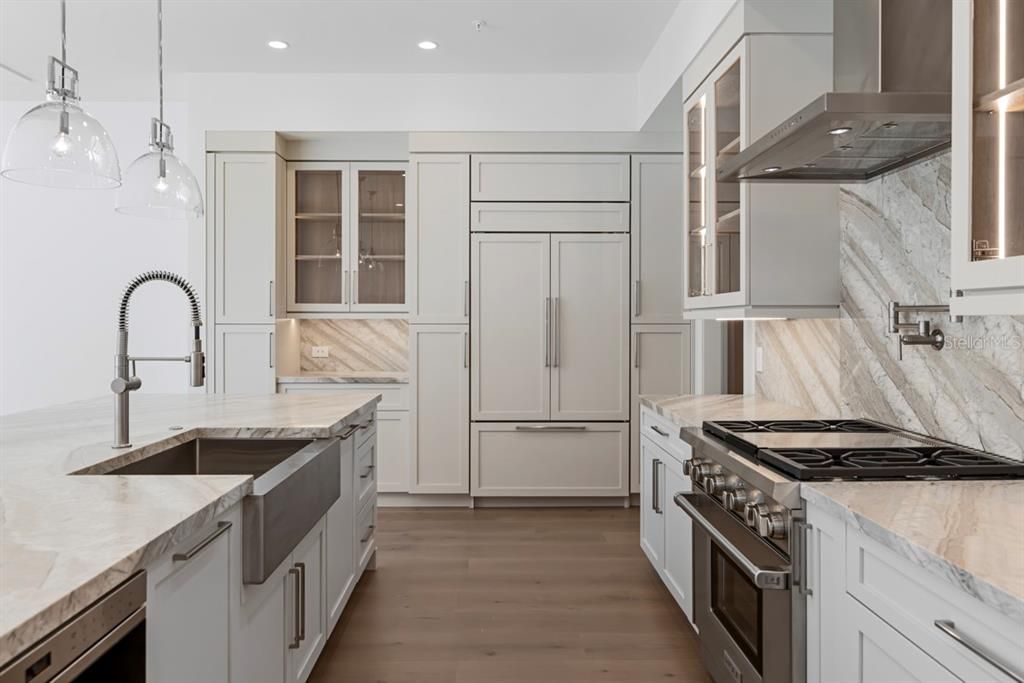 En Venta: $8,395,000 (4 camas, 4 baños, 4592 Pies cuadrados)