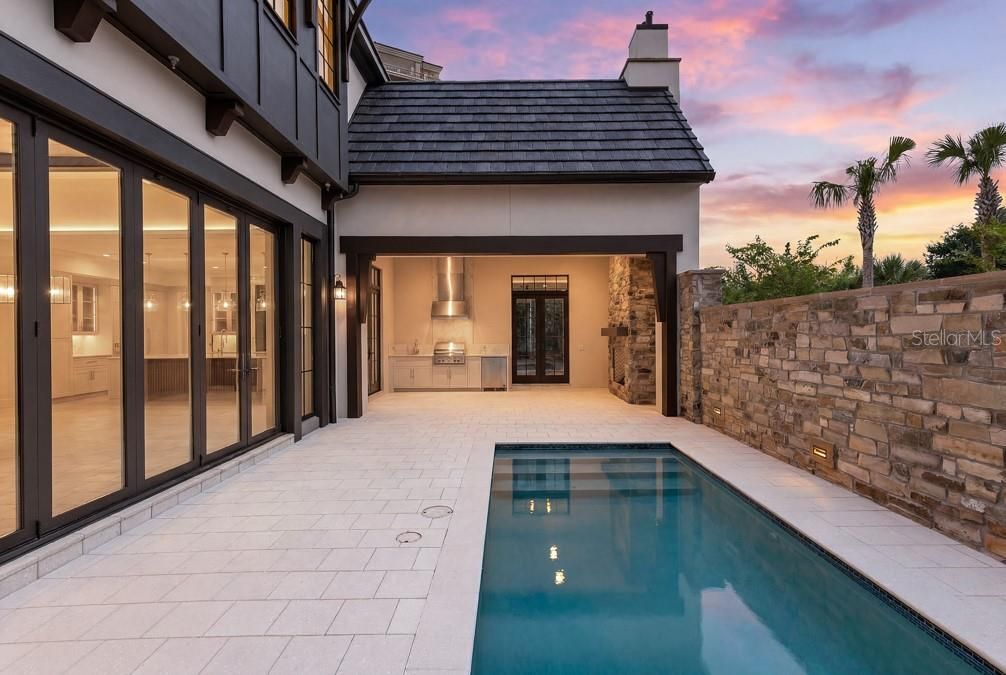 En Venta: $8,395,000 (4 camas, 4 baños, 4592 Pies cuadrados)