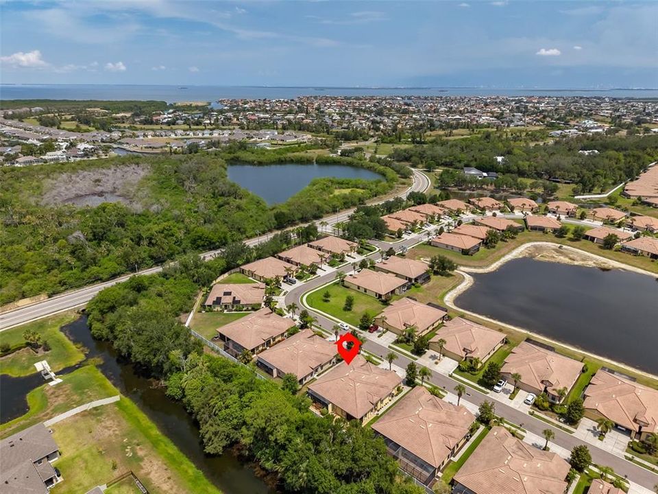 Active With Contract: $310,000 (2 beds, 2 baths, 1523 Square Feet)