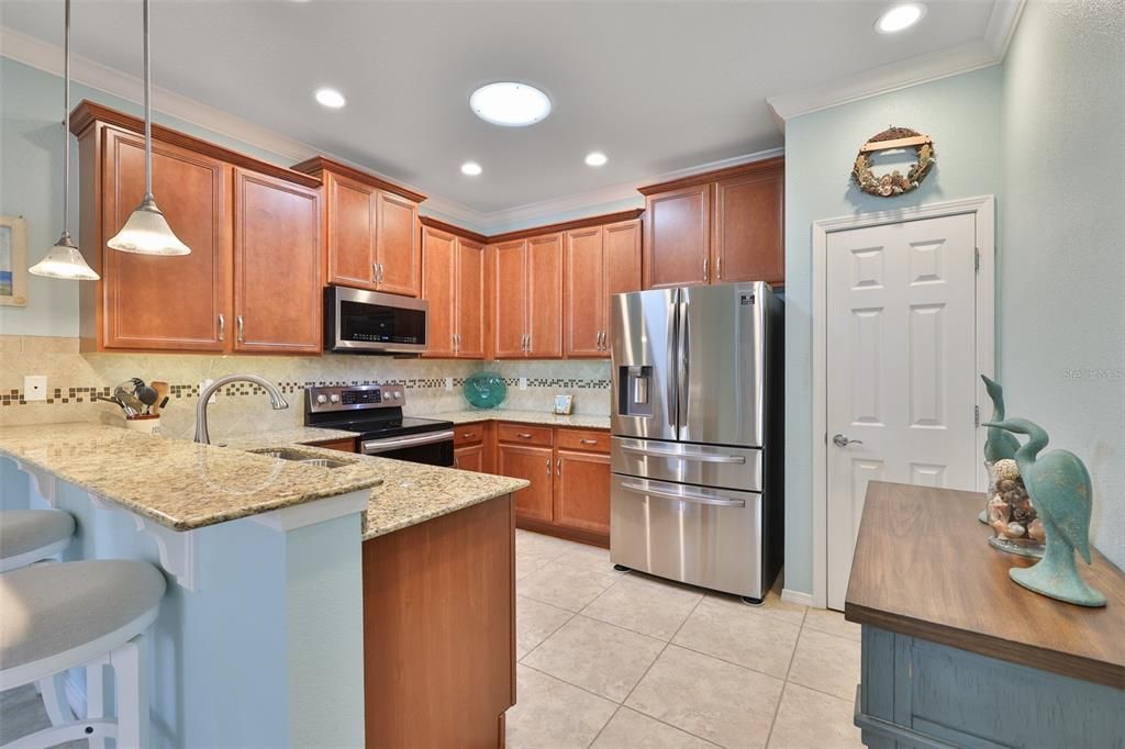 Active With Contract: $310,000 (2 beds, 2 baths, 1523 Square Feet)