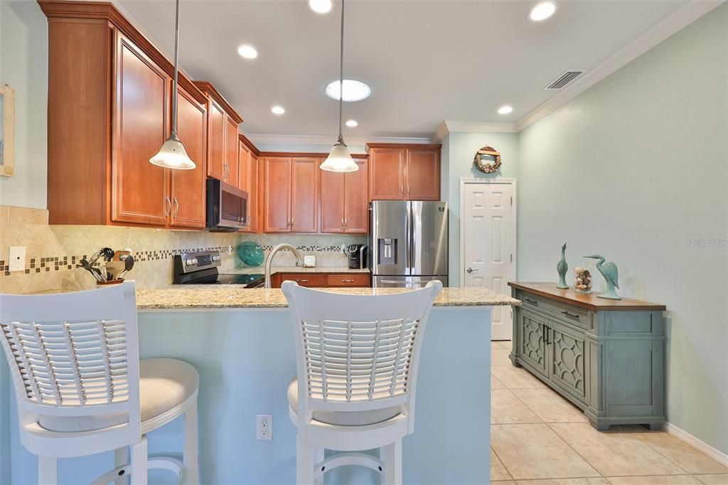 Active With Contract: $310,000 (2 beds, 2 baths, 1523 Square Feet)