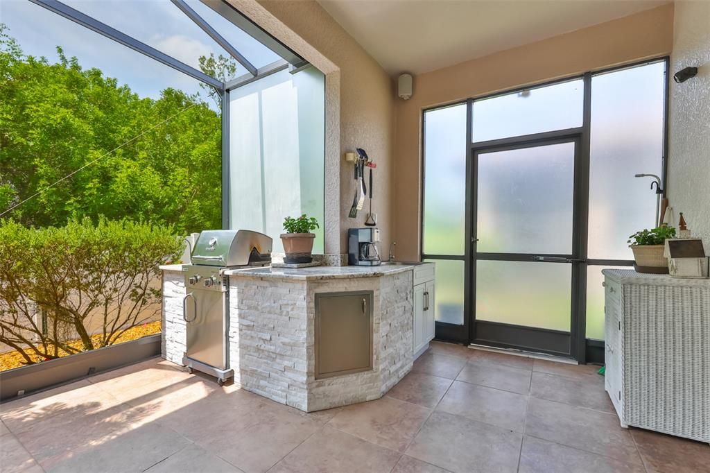Active With Contract: $310,000 (2 beds, 2 baths, 1523 Square Feet)