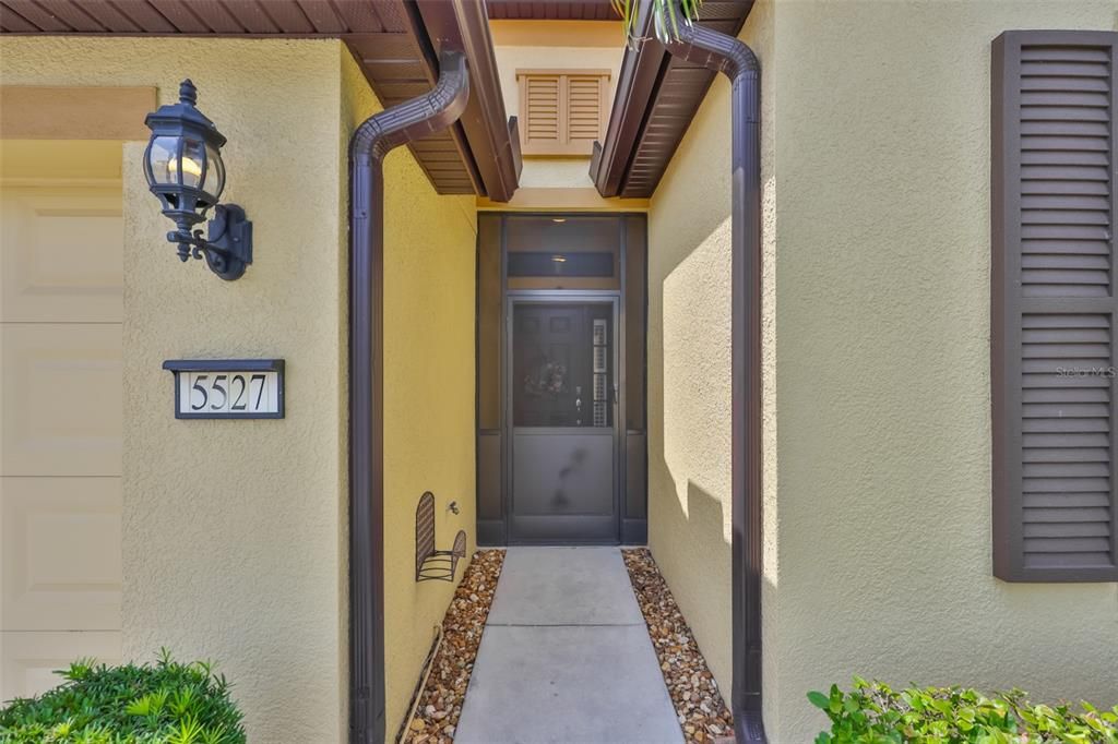 Active With Contract: $310,000 (2 beds, 2 baths, 1523 Square Feet)