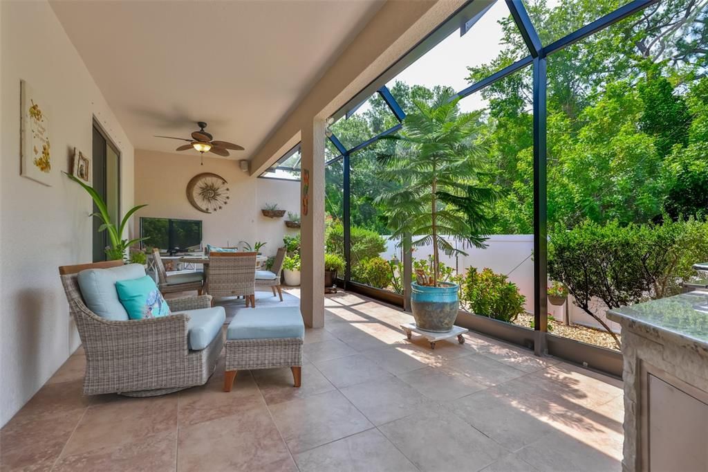 Active With Contract: $310,000 (2 beds, 2 baths, 1523 Square Feet)
