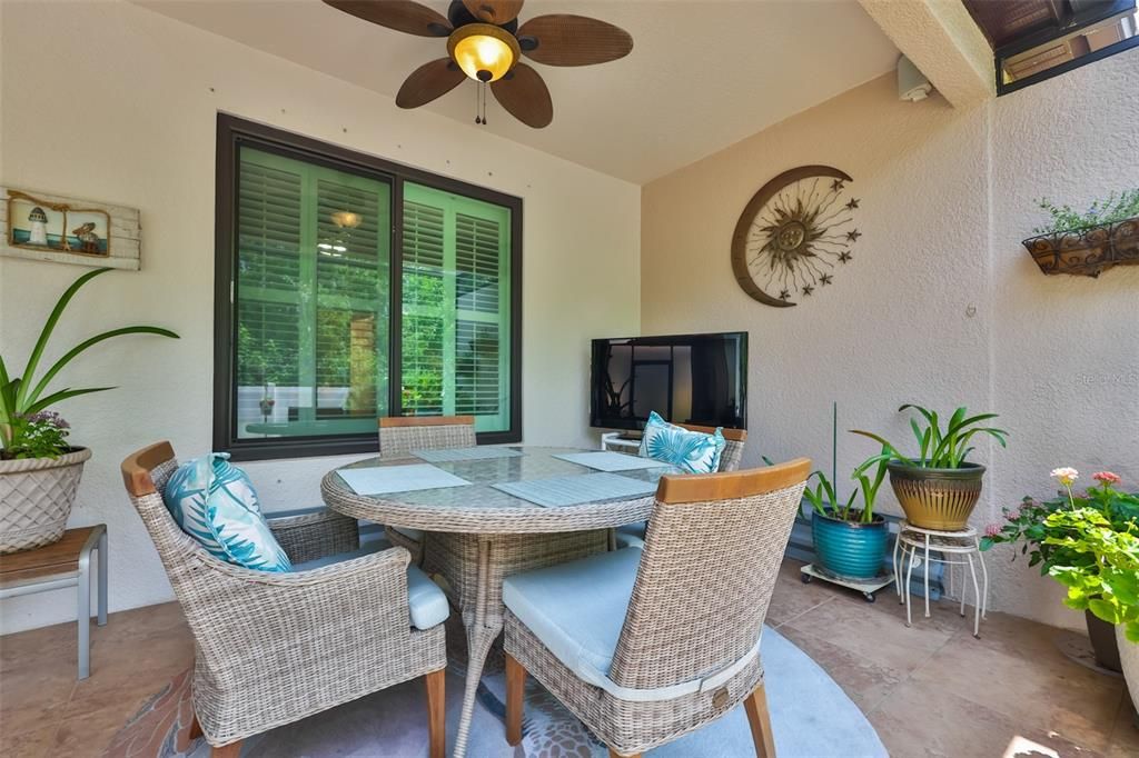Active With Contract: $310,000 (2 beds, 2 baths, 1523 Square Feet)