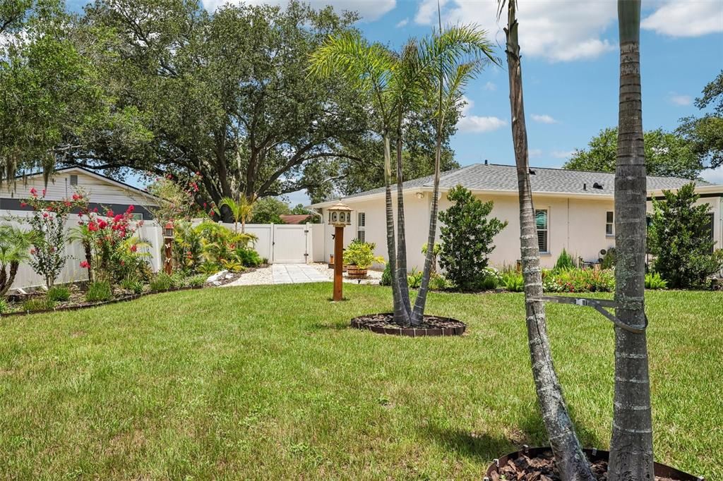Activo con contrato: $599,000 (4 camas, 2 baños, 2168 Pies cuadrados)