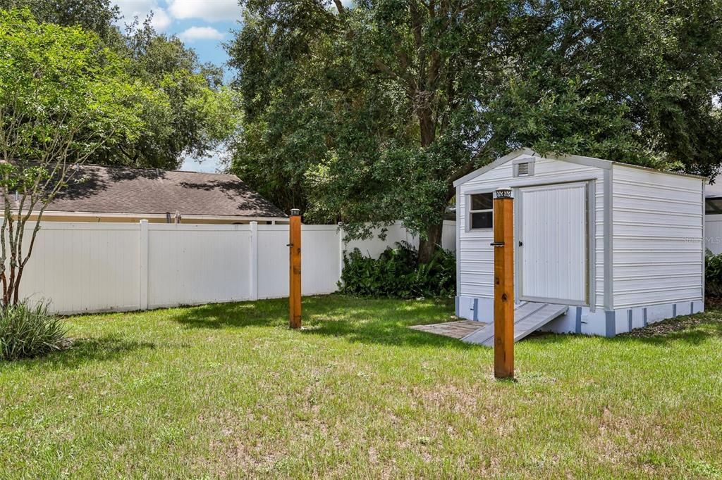Activo con contrato: $599,000 (4 camas, 2 baños, 2168 Pies cuadrados)