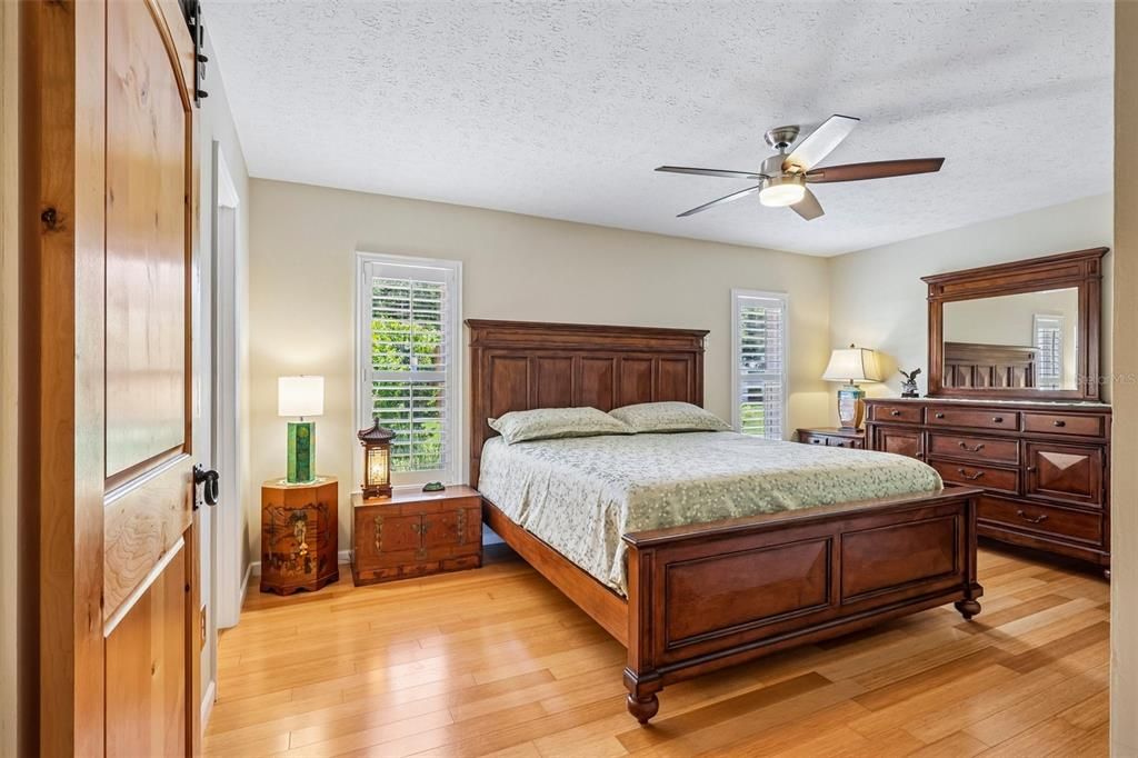 Activo con contrato: $599,000 (4 camas, 2 baños, 2168 Pies cuadrados)