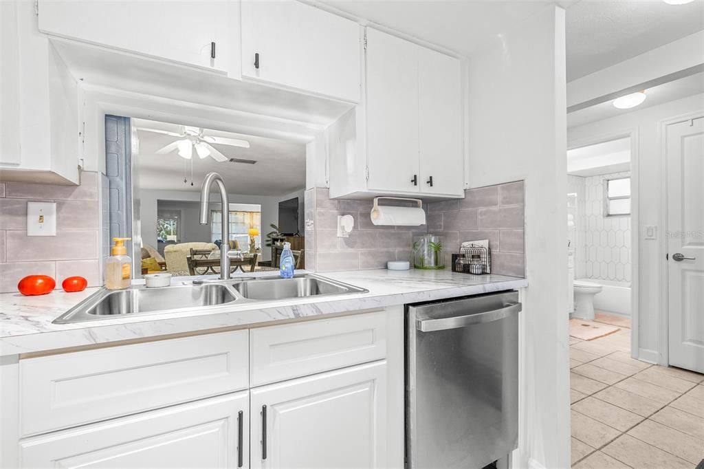 En Venta: $69,900 (2 camas, 2 baños, 1050 Pies cuadrados)