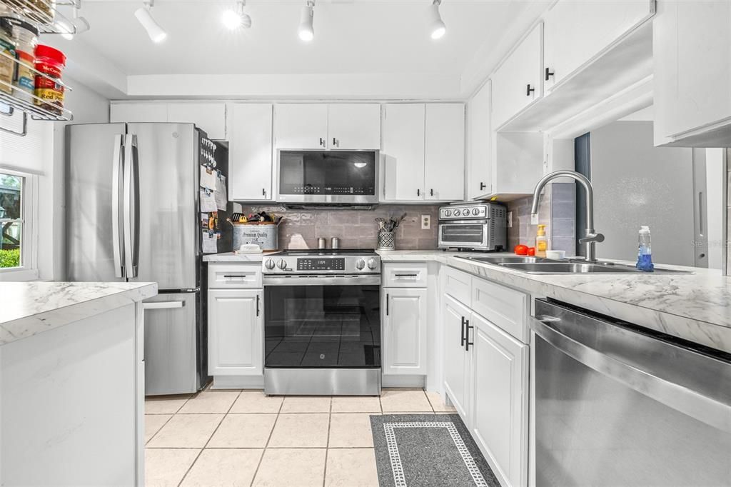 En Venta: $69,900 (2 camas, 2 baños, 1050 Pies cuadrados)