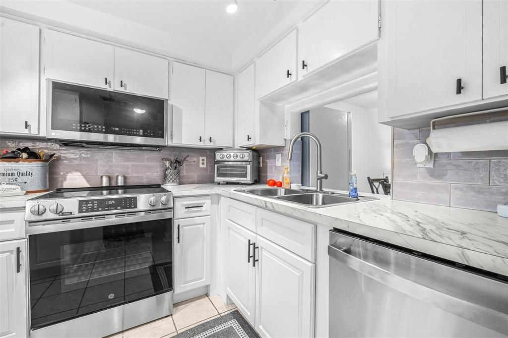 En Venta: $69,900 (2 camas, 2 baños, 1050 Pies cuadrados)