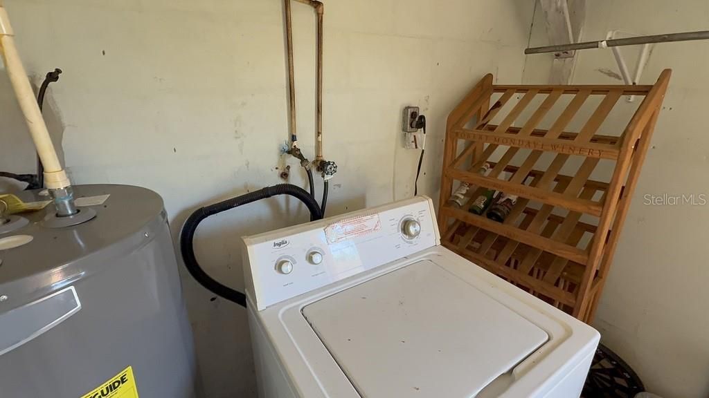 На продажу: $259,900 (4 спален, 1 ванн, 1830 Квадратных фут)