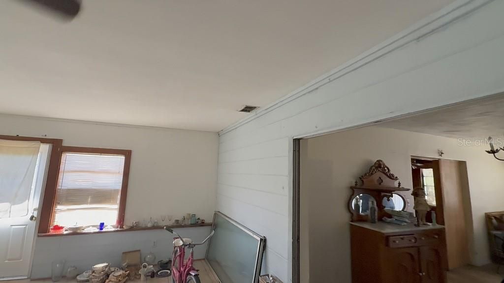 На продажу: $259,900 (4 спален, 1 ванн, 1830 Квадратных фут)