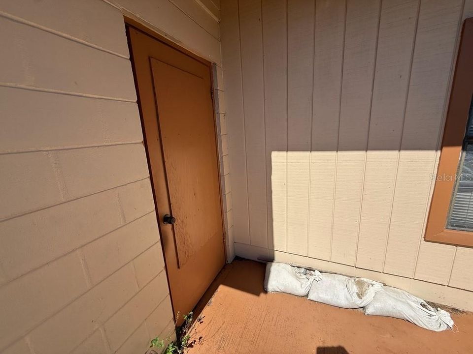 На продажу: $259,900 (4 спален, 1 ванн, 1830 Квадратных фут)