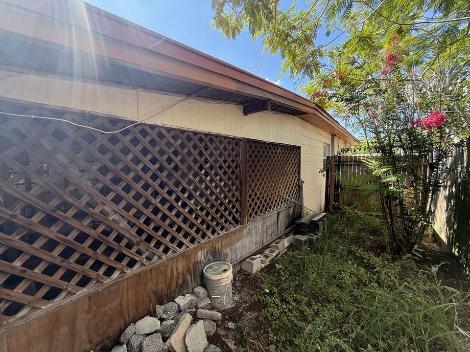 На продажу: $259,900 (4 спален, 1 ванн, 1830 Квадратных фут)