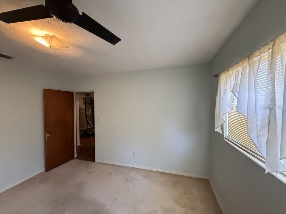 На продажу: $259,900 (4 спален, 1 ванн, 1830 Квадратных фут)