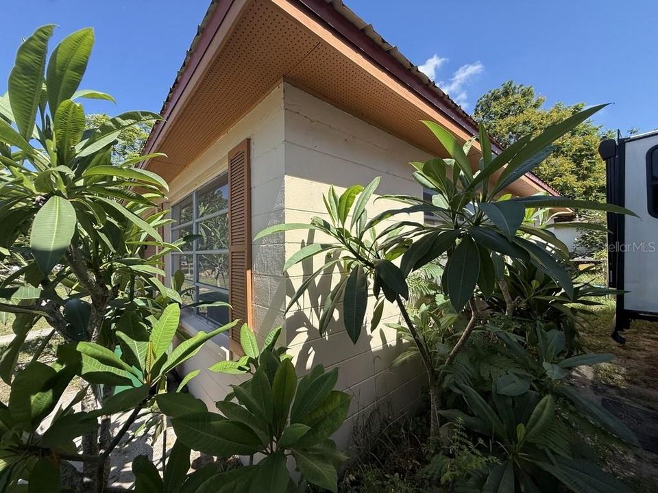 На продажу: $259,900 (4 спален, 1 ванн, 1830 Квадратных фут)