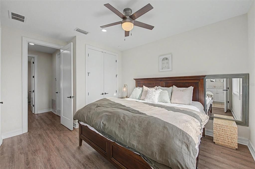 For Sale: $525,000 (3 beds, 3 baths, 1459 Square Feet)