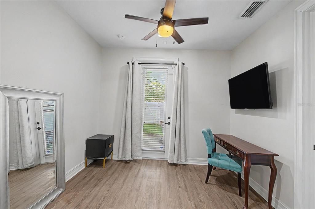 For Sale: $525,000 (3 beds, 3 baths, 1459 Square Feet)