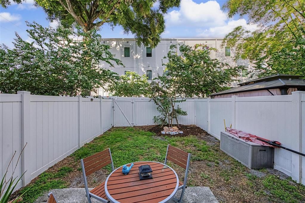 For Sale: $525,000 (3 beds, 3 baths, 1459 Square Feet)