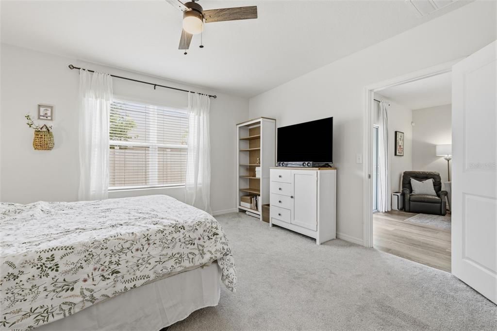 For Rent: $2,500 (3 beds, 2 baths, 1546 Square Feet)