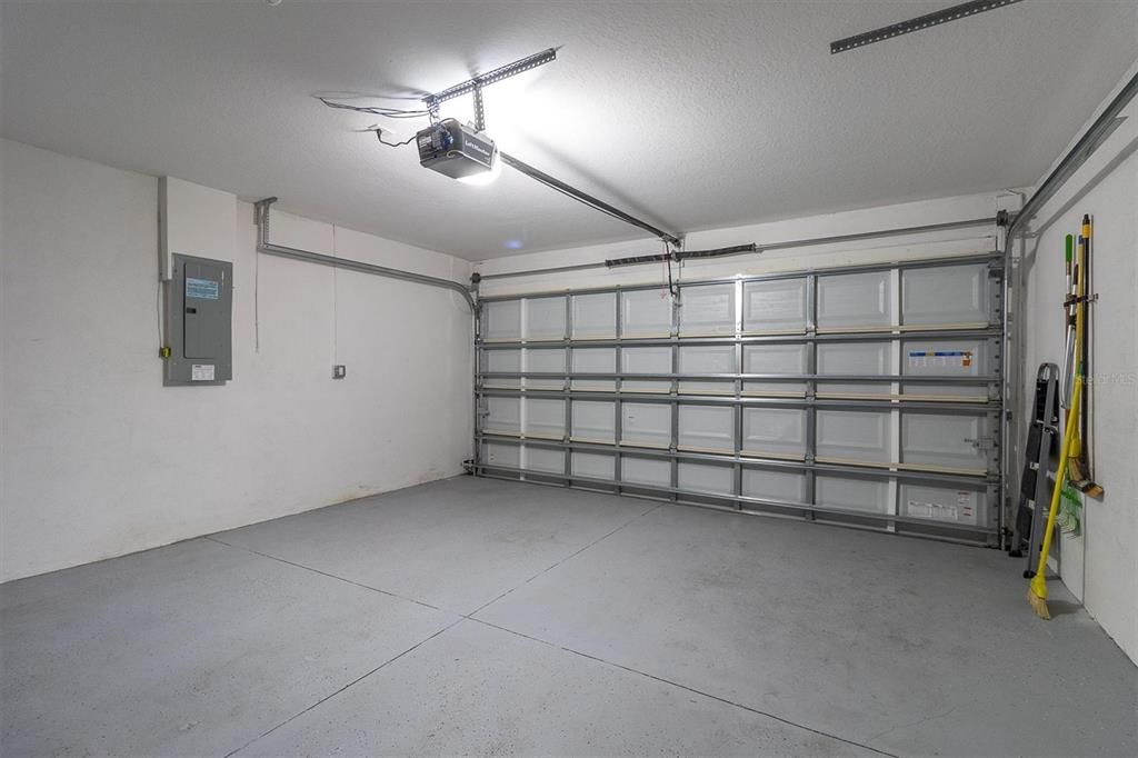 Activo con contrato: $265,900 (2 camas, 2 baños, 1254 Pies cuadrados)