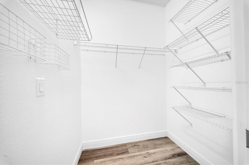 Activo con contrato: $265,900 (2 camas, 2 baños, 1254 Pies cuadrados)
