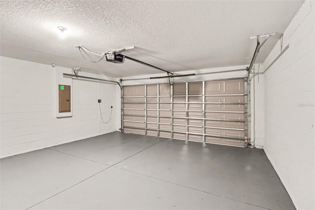 For Sale: $474,900 (5 beds, 2 baths, 3040 Square Feet)