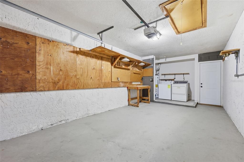 На продажу: $339,900 (2 спален, 2 ванн, 1268 Квадратных фут)