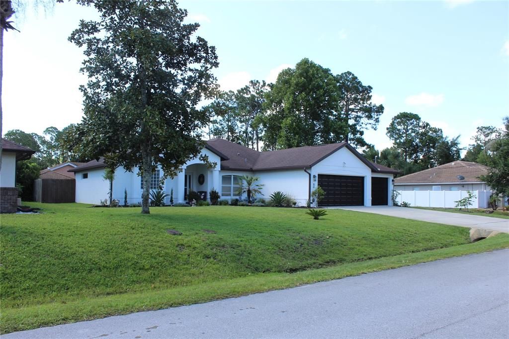 For Sale: $389,900 (4 beds, 2 baths, 1820 Square Feet)