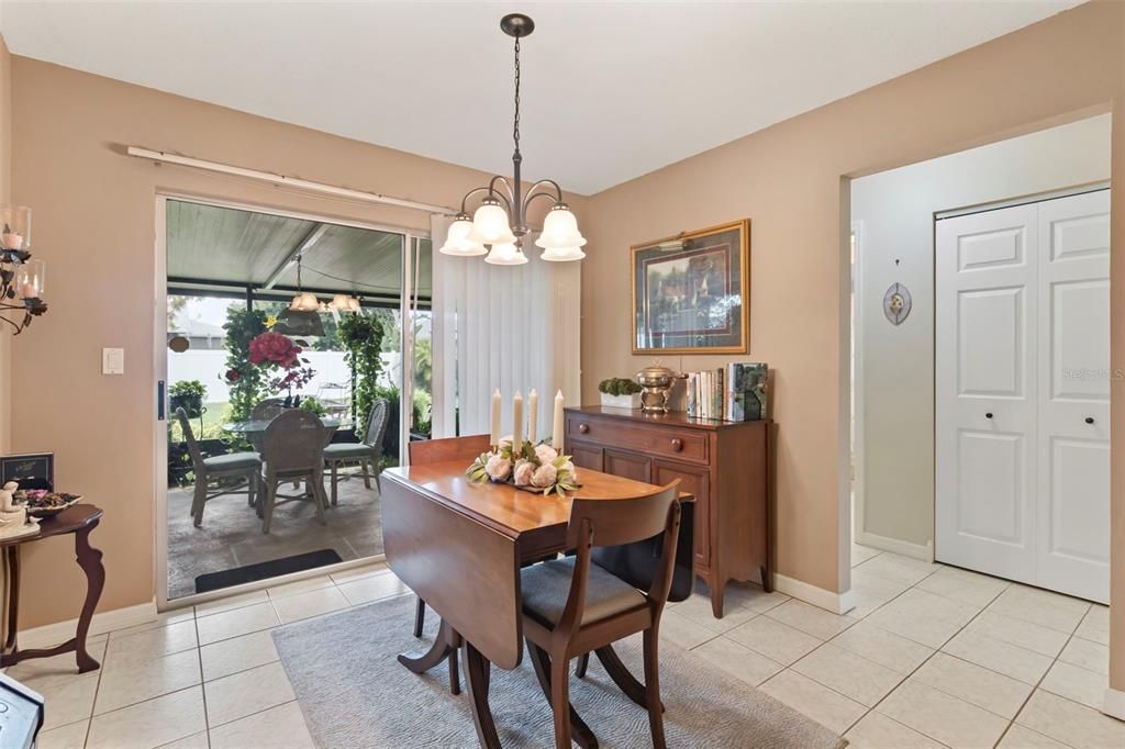 Activo con contrato: $239,500 (2 camas, 2 baños, 1413 Pies cuadrados)