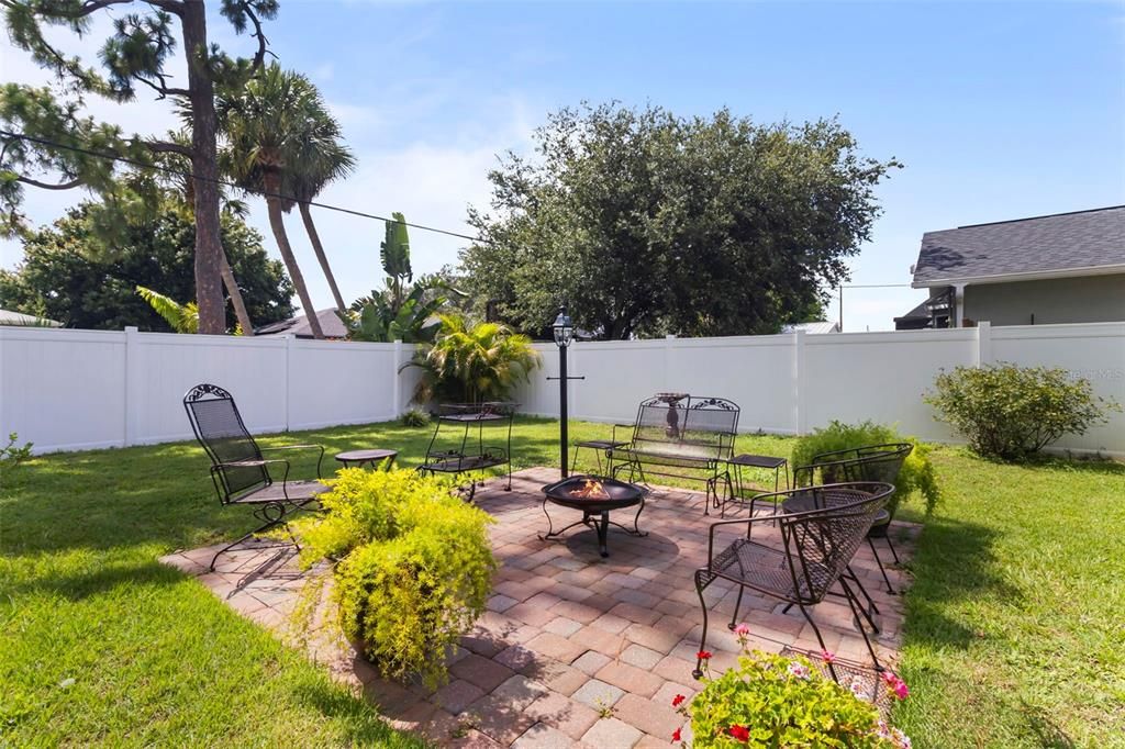 Activo con contrato: $239,500 (2 camas, 2 baños, 1413 Pies cuadrados)