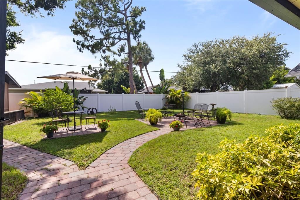 Activo con contrato: $239,500 (2 camas, 2 baños, 1413 Pies cuadrados)