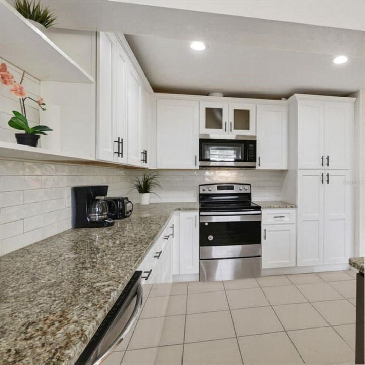 For Sale: $299,650 (3 beds, 2 baths, 1473 Square Feet)