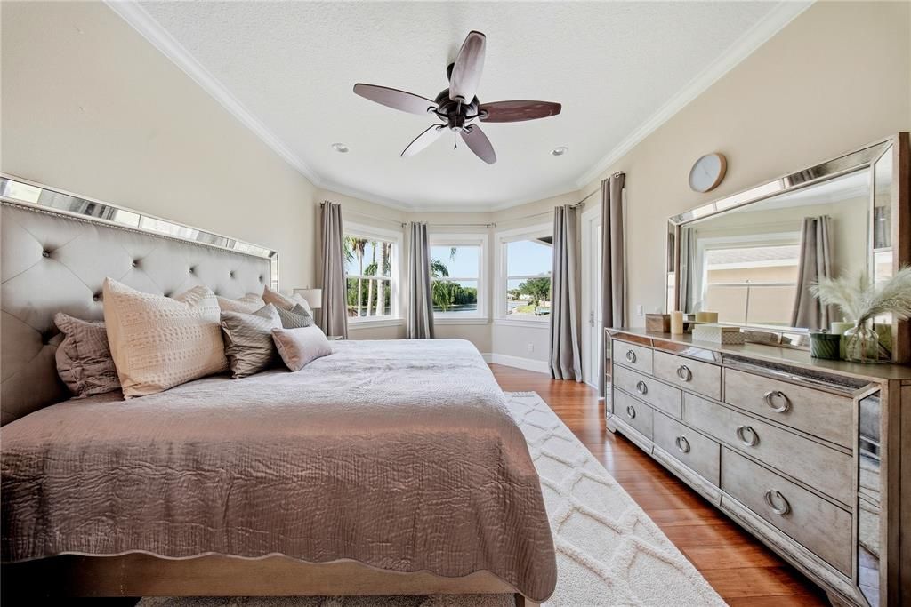 For Sale: $1,890,000 (4 beds, 3 baths, 3786 Square Feet)
